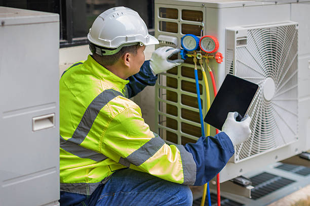 Professional Hvac Installation technician working in Polk City, IA